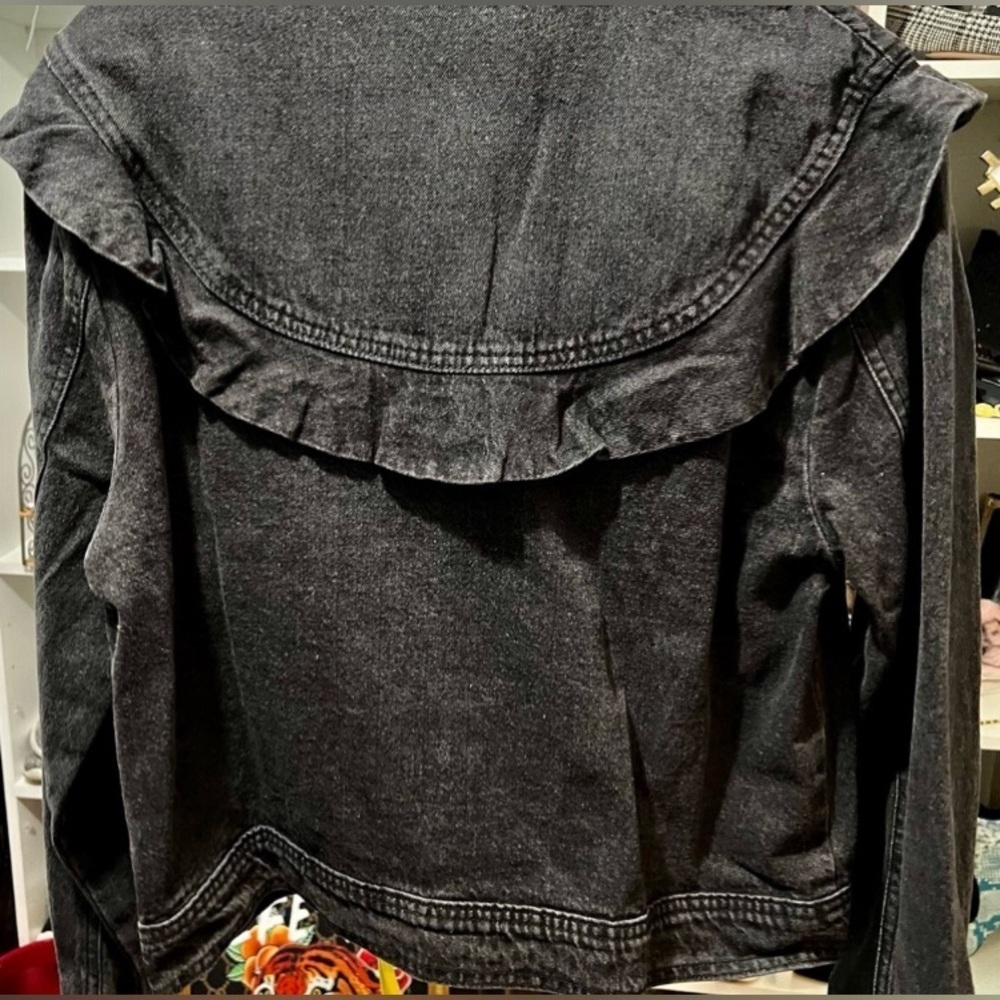 Black Denim Ruffled Jacket - Picture 4 of 7